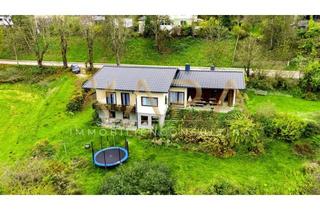 Einfamilienhaus kaufen in 9313 Sankt Georgen am Längsee, Viel Haus für wenig Geld! 300m²(Groß)Familienhaus mit leichtem Renovierungsbedarf. Berg & Seeblick!