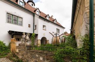 Villen zu kaufen in 3561 Zöbing, GESCHICHTSTRÄCHTIGE KAMPTALVILLA MIT ATEMBERAUBENDEM AUSBLICK, BAULANDRESERVE UND VIEL POTENTIAL HINSICHTLICH SANIERUNG IN AUSSICHTSLAGE