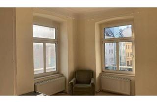 Wohnung kaufen in Währinger Straße, 1180 Wien, Sonnige Kleinwohnung im Altbauhaus zum Sanieren