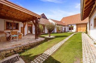Haus kaufen in 3704 Glaubendorf, Einmalige Gelegenheit! Renovierter, historischer Vierkanthof - nur 40 Minuten von Wien im Weinviertel