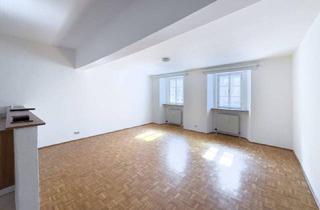 Wohnung kaufen in 5400 Hallein, GROSSZÜGIGE 2-ZIMMER-ALTSTADT-WOHNUNG