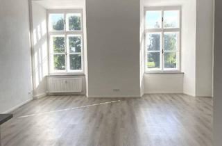 Wohnung mieten in 4873 Frankenburg am Hausruck, Hohe Wände, hell und gut gelegen- Altbau-Charme am Lande!