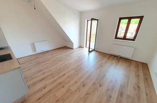 Wohnung mieten in Hauptstraße 30, 30A Und 31, 8461 Ehrenhausen, Charmante Altbauwohnung mit Balkon im 2. Stock