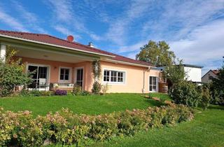 Haus kaufen in Weinbergweg, 2440 Gramatneusiedl, Barrierefreier Bungalow mit Schwimmteich und Garten