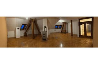 Wohnung mieten in 9020 Klagenfurt, Großzügige 3-Zimmer Altbau-Dachgeschosswohnung mit Parkplatz