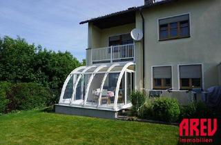 Reihenhaus kaufen in Birkenweg, 4910 Ried im Innkreis, Vollunterkellertes Wohnhaus mit Wintergarten, Garage, Carport am Stadtrand