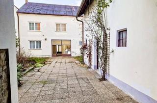 Einfamilienhaus kaufen in 2460 Bruck an der Leitha, Mehr Platz geht nicht - EFH mit Einliegerwohnung & Nebengebäuden!