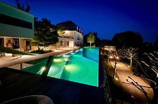 Villen zu kaufen in 4600 Wels, Wels: Eine Villa, zwei Welten - ein perfektes Ganzes!