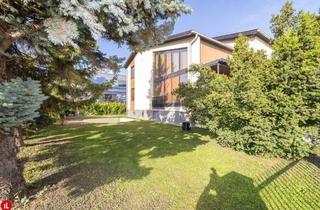Villen zu kaufen in 1110 Wien, Stilvolle Villa mit Pool in 1110 Wien | Viel Platz für Großfamilien oder zwei Generationen!