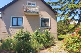 Haus kaufen in 2431 Enzersdorf an der Fischa, Charmantes Haus mit großem Garten in zentraler Lage von Schwadorf – mit großem Potenzial!