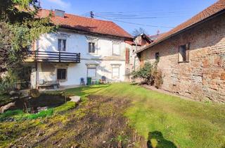 Haus kaufen in 4650 Lambach, Wohnhaus mit Stallungen im Zentrum von Lambach. - Sanierungspotential mit Widmung „Gemischtes Baugebiet".