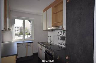 Wohnung kaufen in Dr.-Glatz-Straße, 6020 Innsbruck, Komplett renovierte 3-Zimmer-Wohnung mit verglaster Loggia in Pradl