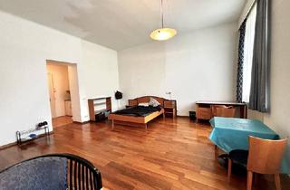 Wohnung mieten in Hauptstraße, 4040 Linz, Wohnen mit Stil – Apartment im historischen Gebäude in Urfahr