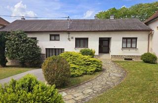 Haus kaufen in 2020 Aspersdorf, Zwei separate Wohneinheiten, Nebengebäude, Innenhof, vielfältige Nutzung, große Fläche, tolle Lage - 4.361 m² Bauland in Aspersdorf bei Hollabrunn