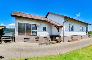 Einfamilienhaus kaufen in 8073 Feldkirchen bei Graz, Familienfreundliches Haus mit großem Garten, Ausbaupotenzial, Wintergarten, Kamin und viel Platz zur Entfaltung.