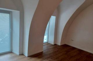 Wohnung mieten in Hauptplatz, 7100 Neusiedl am See, Altbauwohnung mit Gewölbe im Streckhof