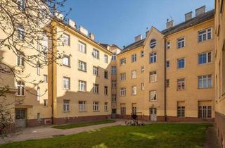Wohnung kaufen in Braunhubergasse, 1110 Wien, ++NEU++ Leistbare 2-Zimmer Altbau-Wohnung (renovierungsbedürftig) mit getrennter Küche, viel Potenzial!
