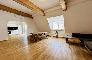 Wohnung mieten in Bennogasse, 1080 Wien, 1080 Tolle 5-Zimmer DG Wohnung mit Balkon! Unbefristet und ab September 2025!