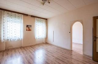 Wohnung kaufen in Quellenstraße 30-31, 1100 Wien, ++Q18++ Renovation-Required 2-Room Old Building flat with Great Potential