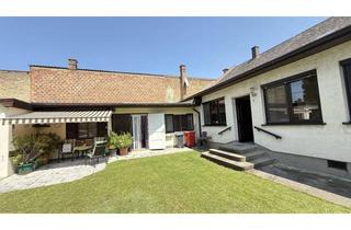Villen zu kaufen in 2435 Ebergassing, Famillienidylle: großes Einfamilienhaus mit Veranda und Wirtschaftsanbau mit wunderschönem uneinsichtigen Garten + DG-Ausbaupotential!