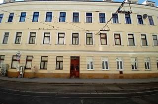 Wohnung kaufen in Konstanziagasse, 1220 Wien, Charmante Dachgeschosswohnung – Befristet vermietet bis 14.11.2027