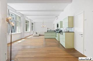 Wohnung kaufen in 1070 Wien, Exklusive Altbauwohnung mit Terrasse, Garagenstellplatz und Fitnessraum in ruhiger Innenhoflage mitten im 7. Bezirk - Raumhöhe 3,70m