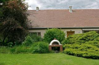 Grundstück zu kaufen in 2432 Schwadorf, Schönes Grundstück mit Altbestand, gleicht einem märchenhaften alten Bauernhaus mit viel Potenzial