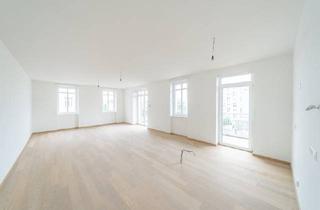 Wohnung kaufen in 1020 Wien, Altbaucharme mit Balkon & Terrasse