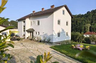 Mehrfamilienhaus kaufen in 2860 Kirchschlag in der Buckligen Welt, Großzügiges Ein-Mehrfamilienhaus mit Charme in Aussichtslage in Zentrumsnähe mit zusätzlichem Bauplatz