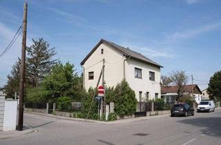 Einfamilienhaus kaufen in Wolfgang-Mühlwangerstraße 81, 1220 Wien, Renovierungsbedürftig Einfamilienhaus auf Eigengrund