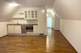 Wohnung mieten in Enge Gasse 27, 4400 Steyr, Lichtdurchflutete Dachgeschosswohnung im Herzen von Steyr - Top 03
