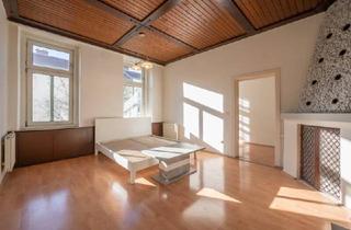 Wohnung kaufen in Quellenstraße, 1100 Wien, ++Q18++ Renovation-needed 3-room old building flat, lots of potential