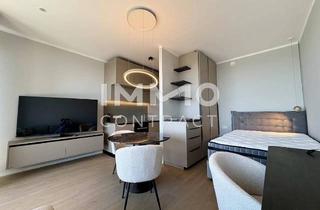 Wohnung mieten in Donau, 1220 Wien, Dem Himmel so nah: Elegant möbliertes Studio im 42. Stock mit Cityblick (Pool, Gym, Spa, Lounges)