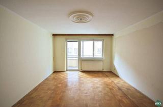 Wohnung kaufen in 1040 Wien, Stadtnah wohnen, individuell gestalten: 3-Zimmer-Sanierungsobjekt mit Südloggia
