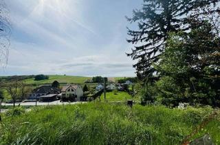 Grundstück zu kaufen in 2123 Hautzendorf, Nur 22 Kilometer von Wien! LANDLEBEN mit Aussicht! Baugrund mit Altbestand, Erdkeller und Garage