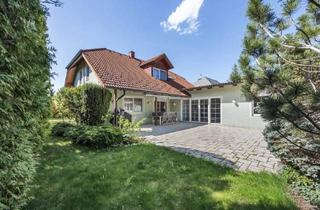 Einfamilienhaus kaufen in 2353 Guntramsdorf, Großzügiges Familiendomizil mit uneinsehbarem Garten, Hallenbad, Sauna und Garage für 2 PKW