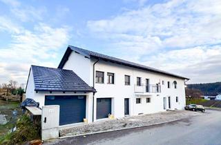 Mehrfamilienhaus kaufen in 4702 Wallern an der Trattnach, Modern saniertes Mehrfamilienhaus mit Pool, Garten und 14 Stellplätzen in Wallern.