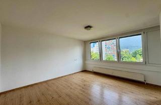Wohnung kaufen in 6020 Innsbruck, Sonnige Dachgeschoss-Garconniere mit Wohlfühlfaktor – saniert & gut gelegen