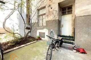 Wohnung kaufen in 1020 Wien, sanierungsbedürftige ALTBAU Wohnung mit TERRASSE im EG
