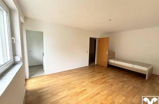 Wohnung kaufen in Amraser Straße, 6020 Innsbruck, Charmante Garconniere mit Garten, Terrasse & Top-Lage in Innsbruck