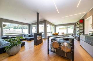 Wohnung kaufen in 5102 Anthering, ELIXHAUSEN | Neuwertige 3-Zimmer-Dachgeschosswohnung mit Design-Ausstattung direkt am Grünland