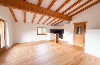 Wohnung kaufen in 6372 Oberndorf in Tirol, Zauberhafte Dachgeschoßwohnung in traumhaft sonniger Panoramalage von Oberndorf