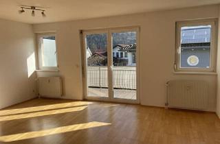 Wohnung mieten in 6800 Feldkirch, ruhige 2,5-Zimmer Dachgeschoss-Wohnung, 1.OG, Parkett, Carport, ...