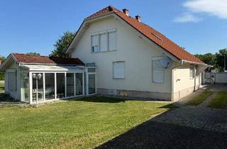 Villen zu kaufen in 2474 Gattendorf, Villa mit Wintergarten, Nebengebäude auf 2 Parzellen