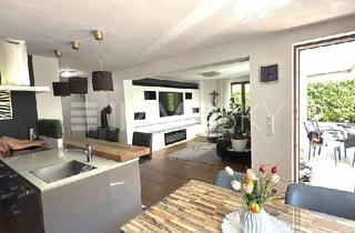 Mehrfamilienhaus kaufen in 5322 Hof bei Salzburg, TRAUMHAFTES ZWEI-FAMILIENHAUS - mit Sauna, Garten und Garage
