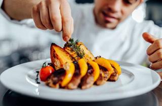 Büro zu mieten in 1050 Wien, Gut funktionierendes Restaurant zur Übernahme - Unbefristeter Mietvertrag