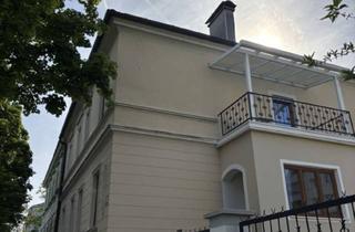 Villen zu kaufen in 4600 Wels, Sanierte Stadtvilla im Herzen von Wels - 2 Wohneinheiten + Option auf dritte Einheit im Keller!