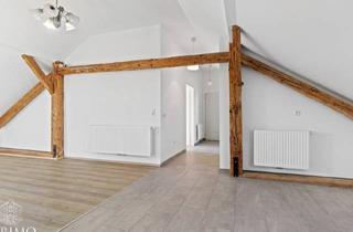 Wohnung kaufen in Spitalstraße, 4134 Putzleinsdorf, Sanierte Dachgeschosswohnung mit Garten, geräumiger Garage und ausbaubarem Dachboden
