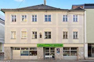 Mehrfamilienhaus kaufen in Stadtplatz, 4870 Vöcklamarkt, Einmalige Gelegenheit: Historisches Mehrfamilienhaus mit vermietetem Geschäftslokal im Herzen von Vöcklamarkt mit enormen Potential