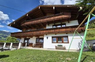 Haus kaufen in 6265 Hart im Zillertal, Ein Familientraum wird wahr ! Großes gepflegtes Haus aufgeteilt auf 3 Wohnungen .